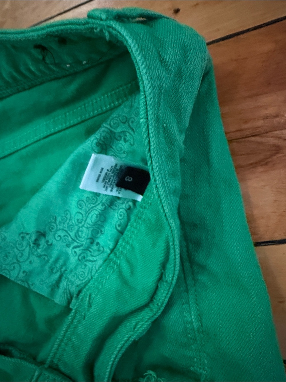 Express Shorts - Picture 2 of 3
